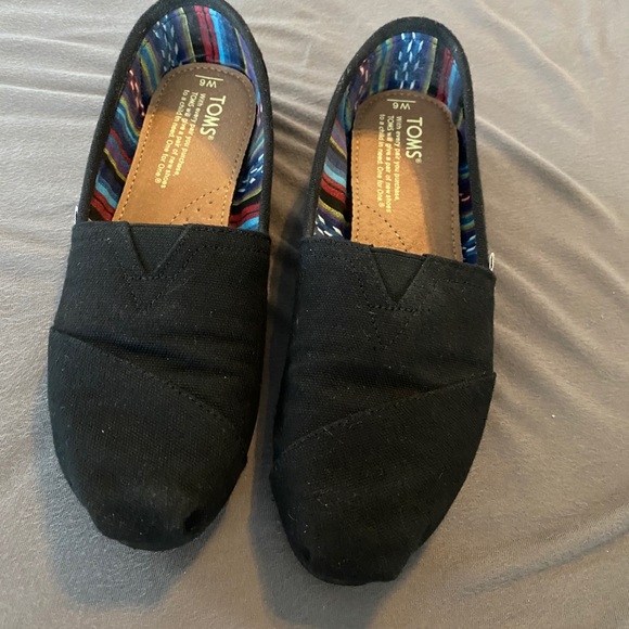 toms shoes size 6